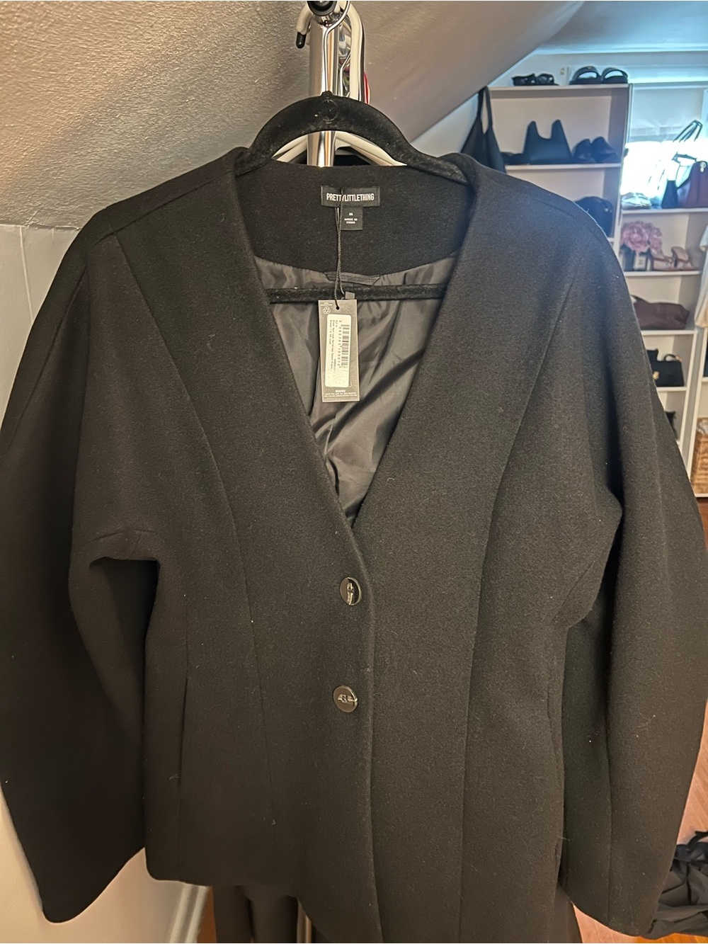 PrettyLittleThing Black V-Neck Tailored Coat